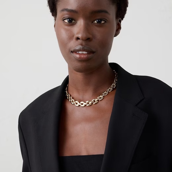 NWT Banana Republic Women's Statement Heirloom Necklace - Picture 3 of 8